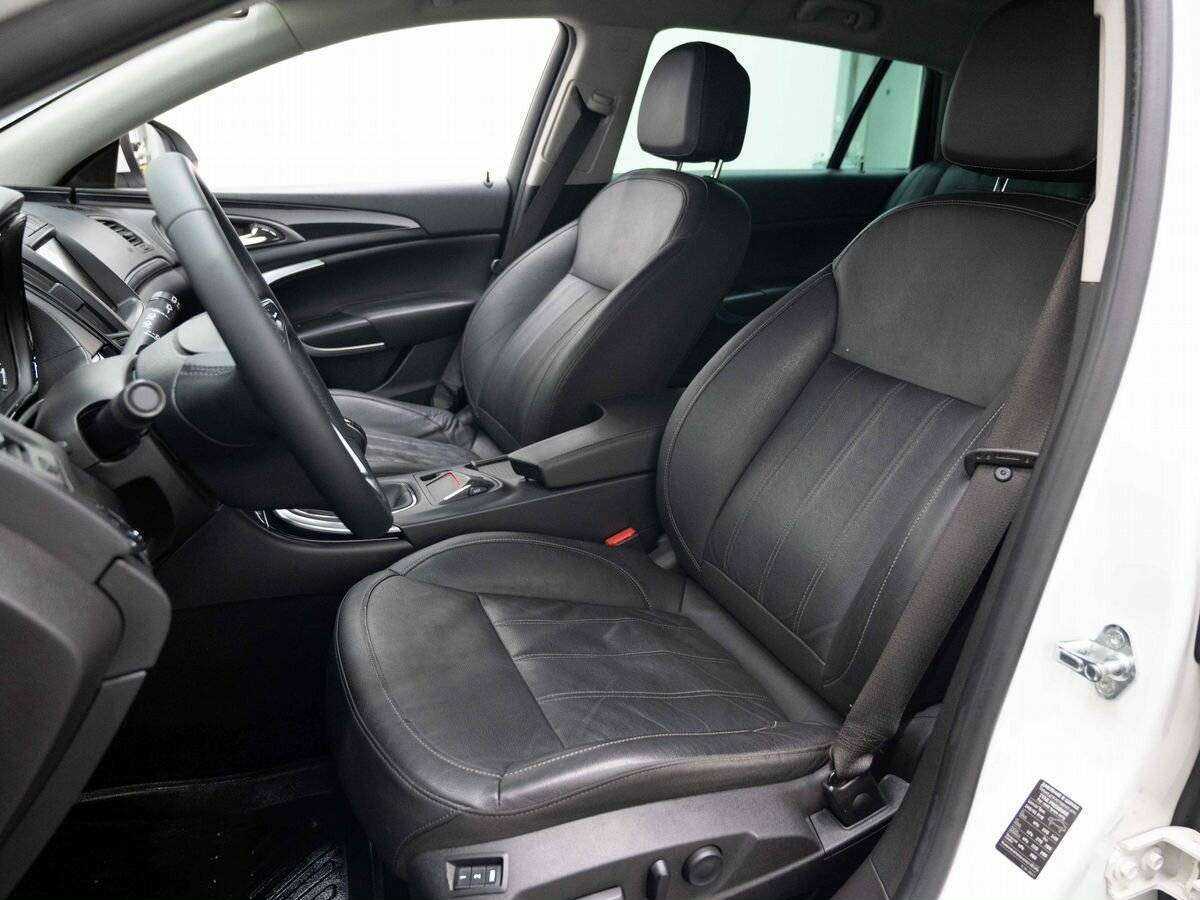 Опель Инсигния б/у, 2013, Механическая. Фото: #10