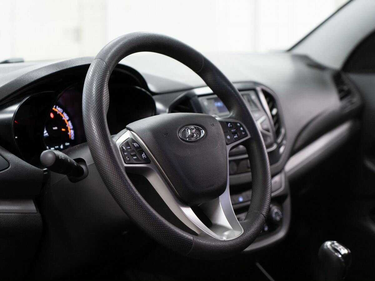 Лада (ВАЗ) Веста б/у, 2021, Механическая. Фото: #4