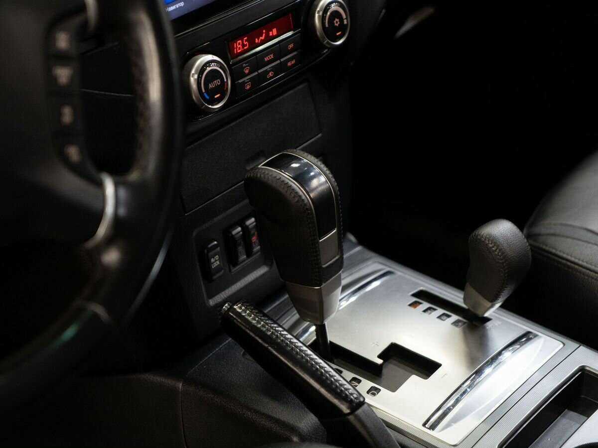 Митсубиши Паджеро б/у, 2012, Автоматическая. Фото: #11