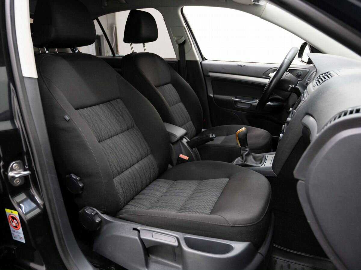 Шкода Октавия б/у, 2012, Механическая. Фото: #6