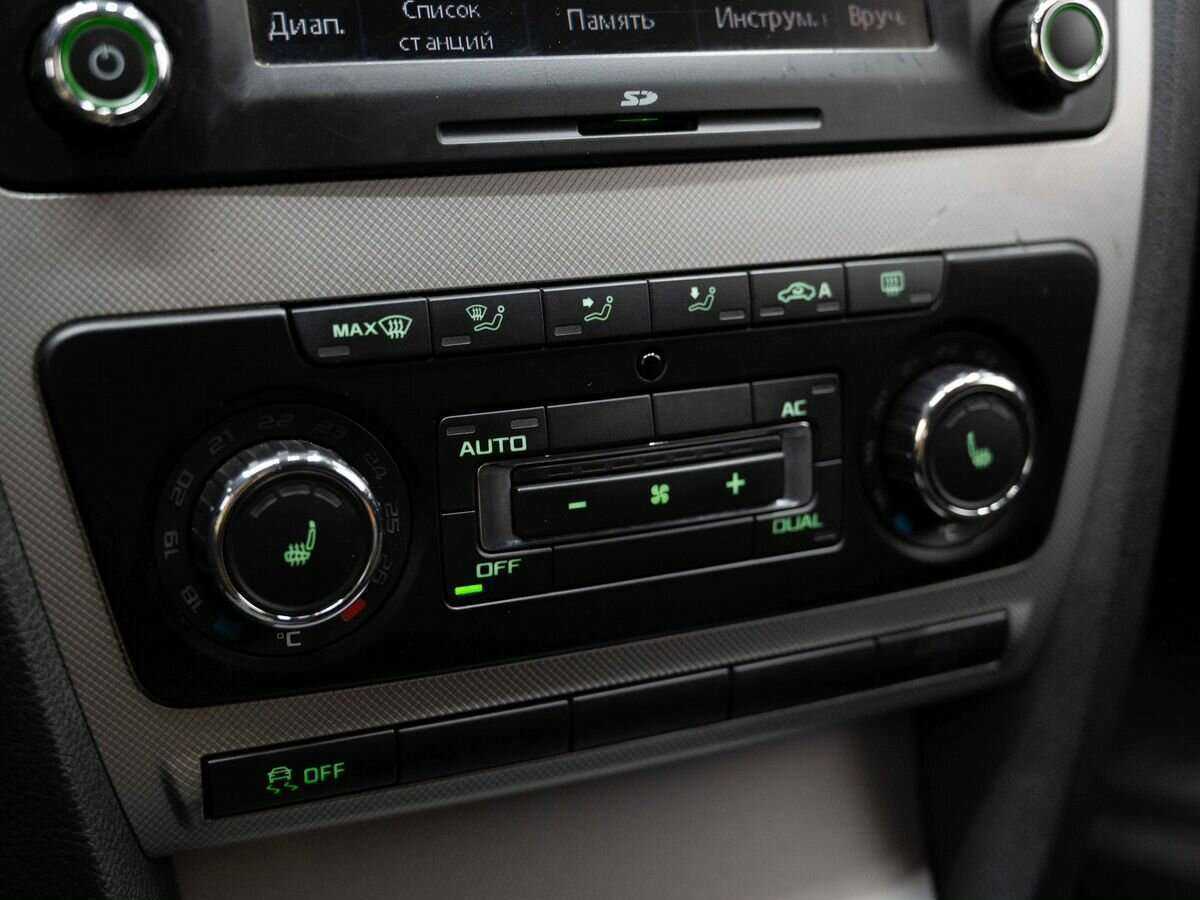 Шкода Октавия б/у, 2012, Механическая. Фото: #12