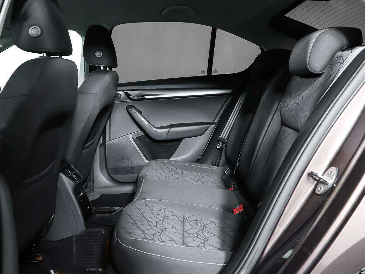 Шкода Октавия б/у, 2018, Роботизированная. Фото: #10