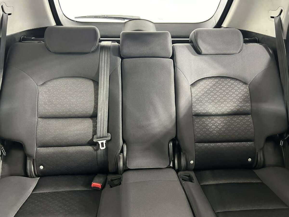 Сан-Ён Актион б/у, 2012, Механическая. Фото: #11