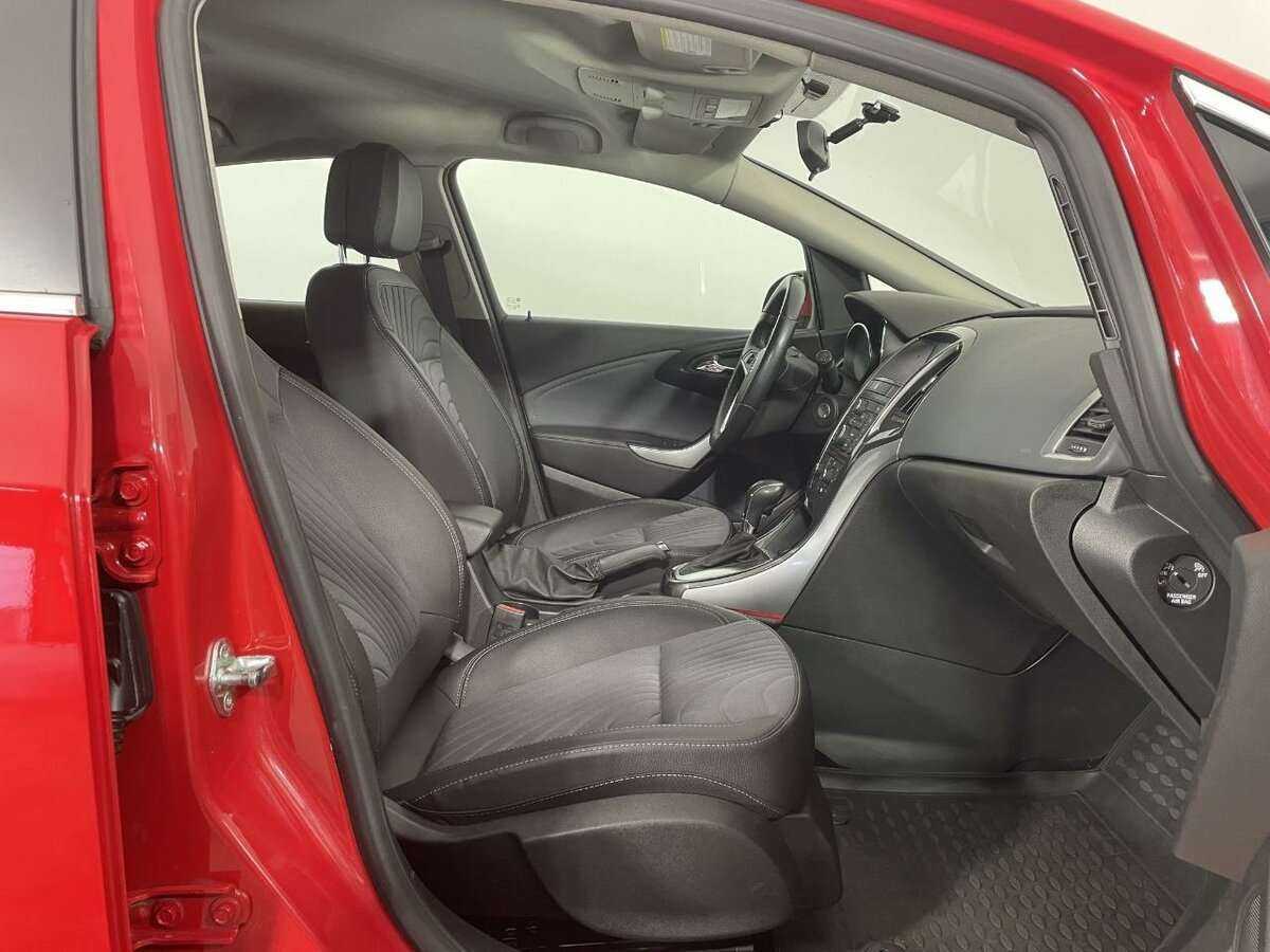 Опель Астра б/у, 2013, Автоматическая. Фото: #13