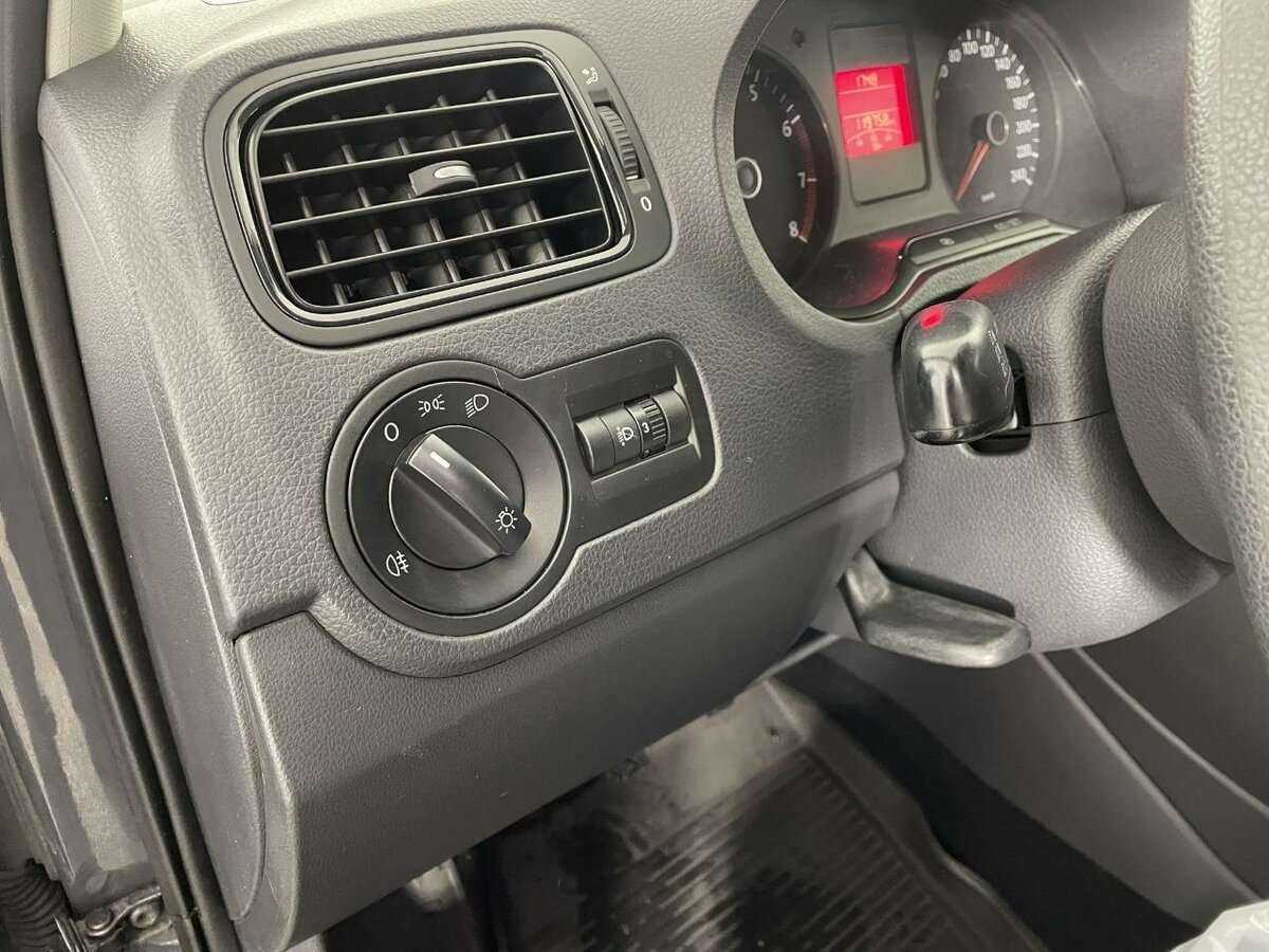 Фольксваген Поло б/у, 2013, Механическая. Фото: #8