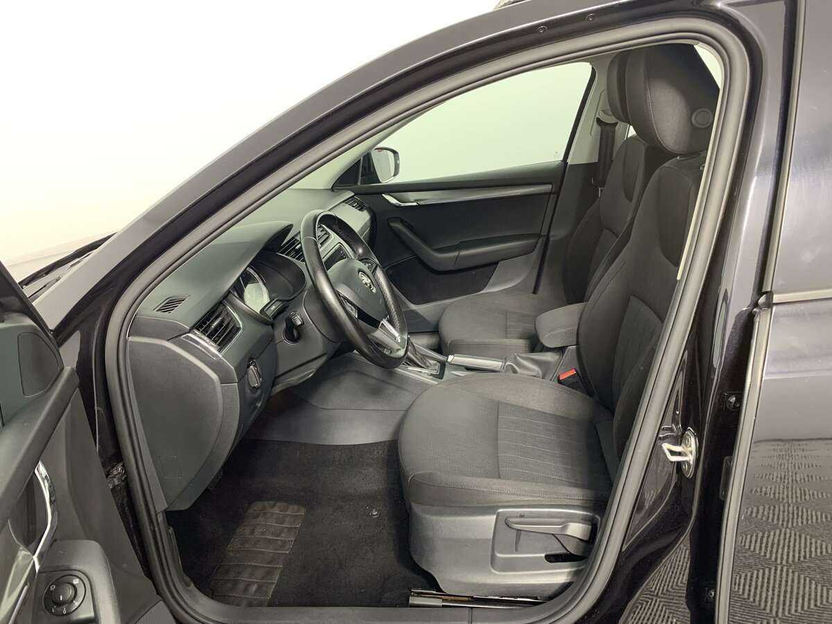 Шкода Октавия б/у, 2018, Роботизированная. Фото: #13