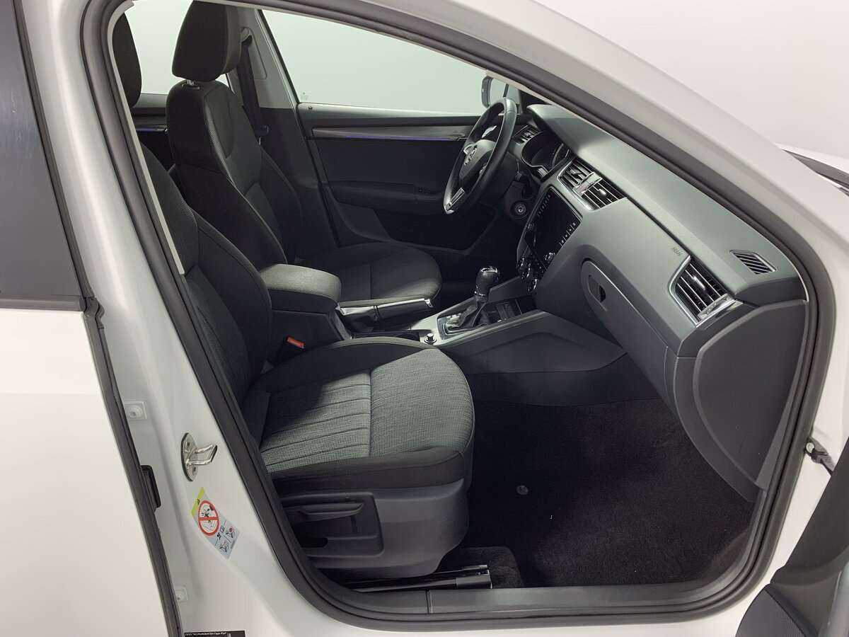 Шкода Октавия б/у, 2018, Роботизированная. Фото: #19