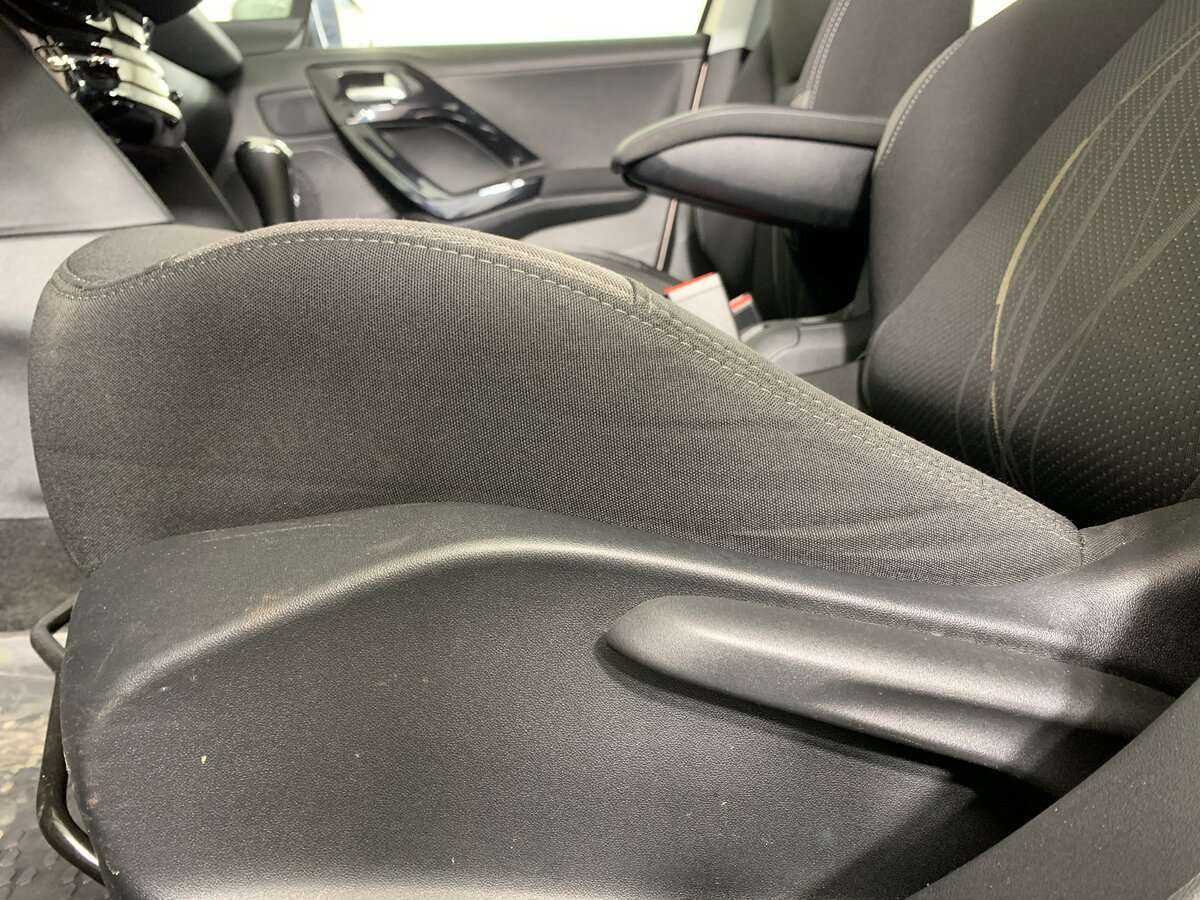 Пежо 208 б/у, 2013, Автоматическая. Фото: #13