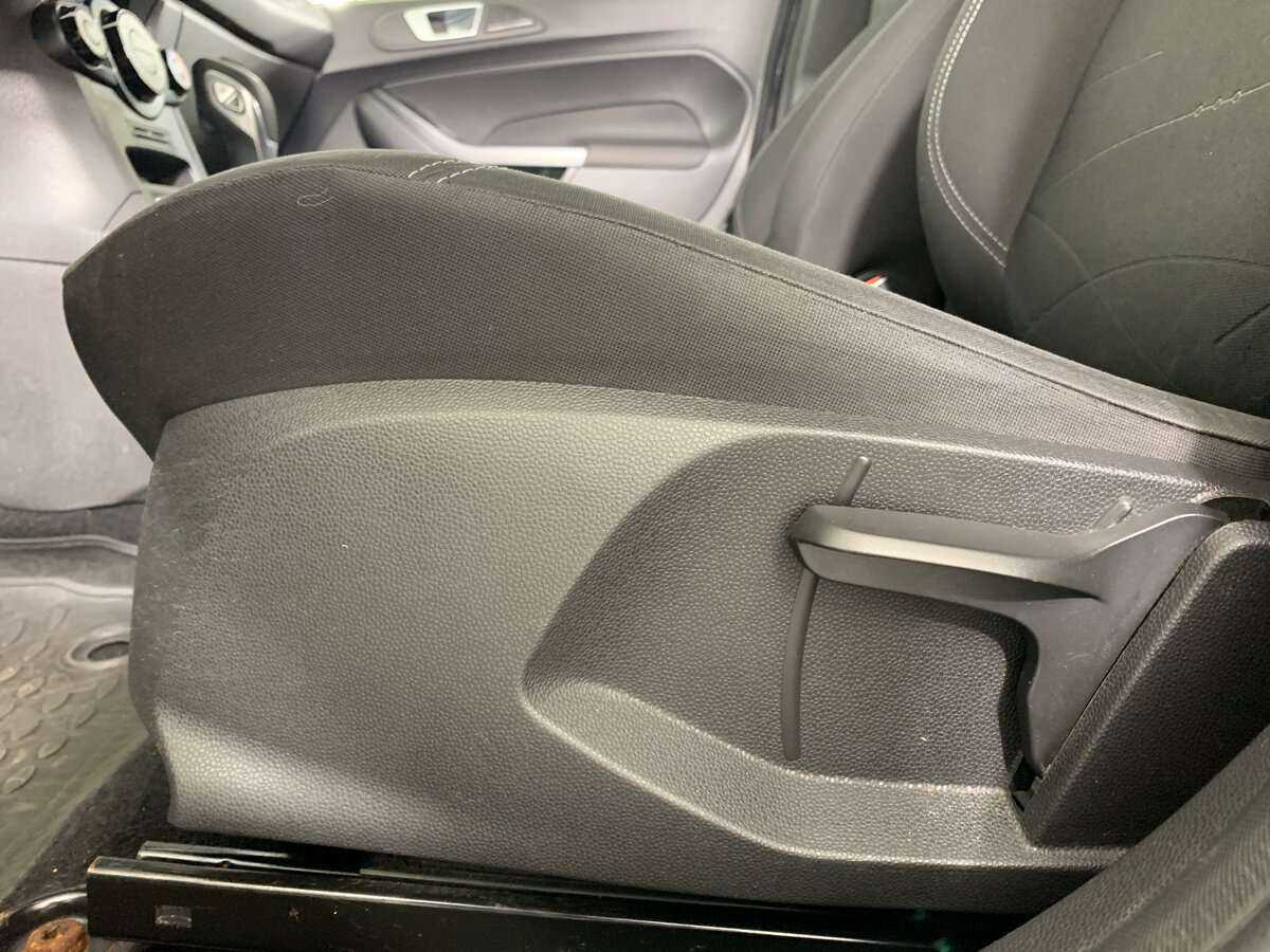 Форд Фиеста б/у, 2016, Роботизированная. Фото: #16