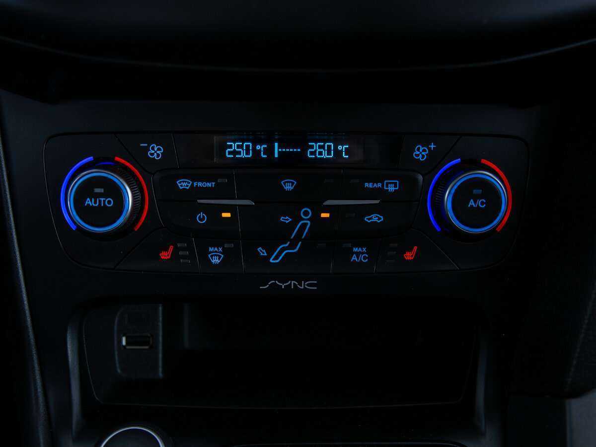 Форд Фокус б/у, 2015, Роботизированная. Фото: #16