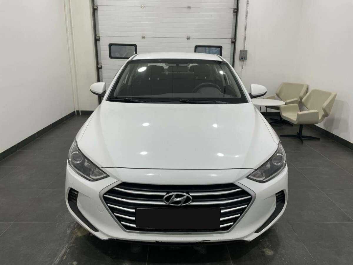 Хендай Елантра б/у, 2016, Механическая. Фото: #1