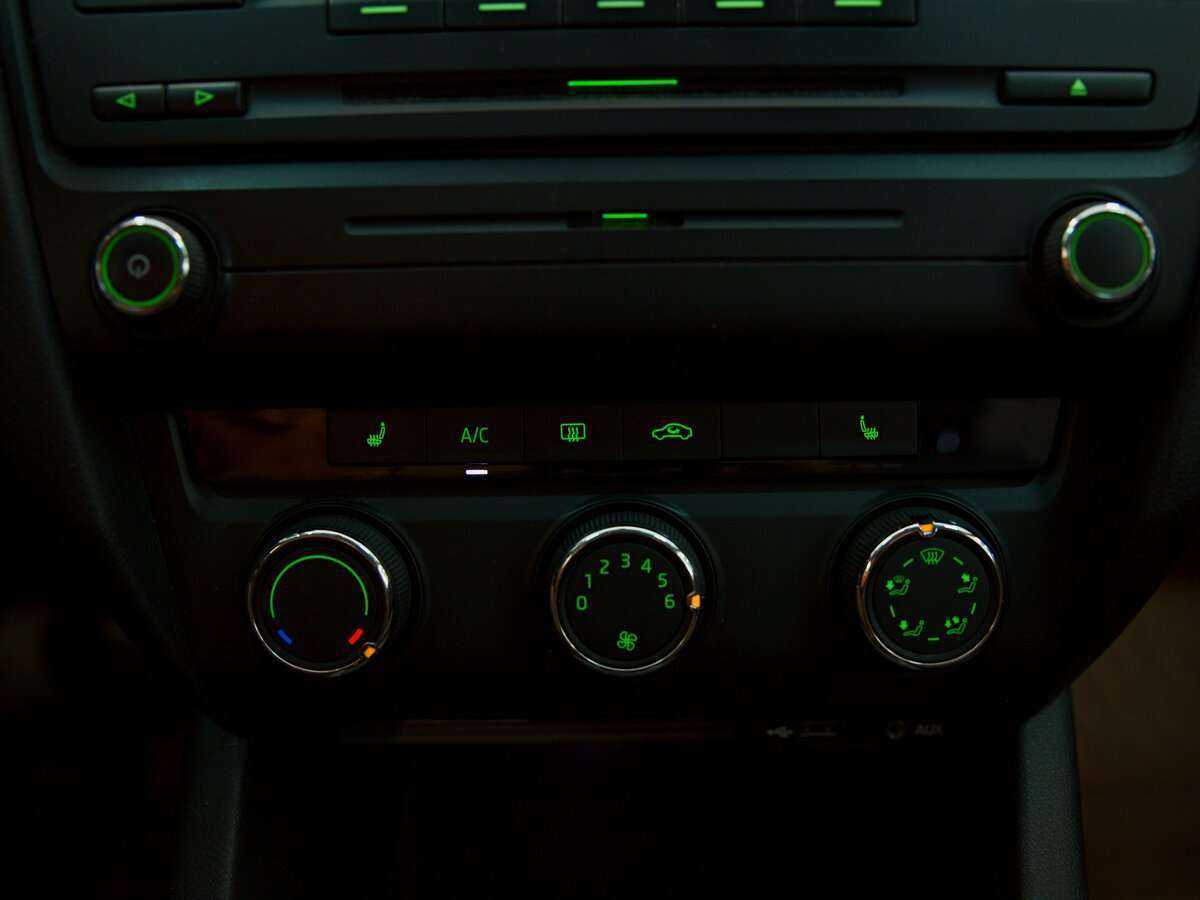 Шкода Октавия б/у, 2014, Механическая. Фото: #11