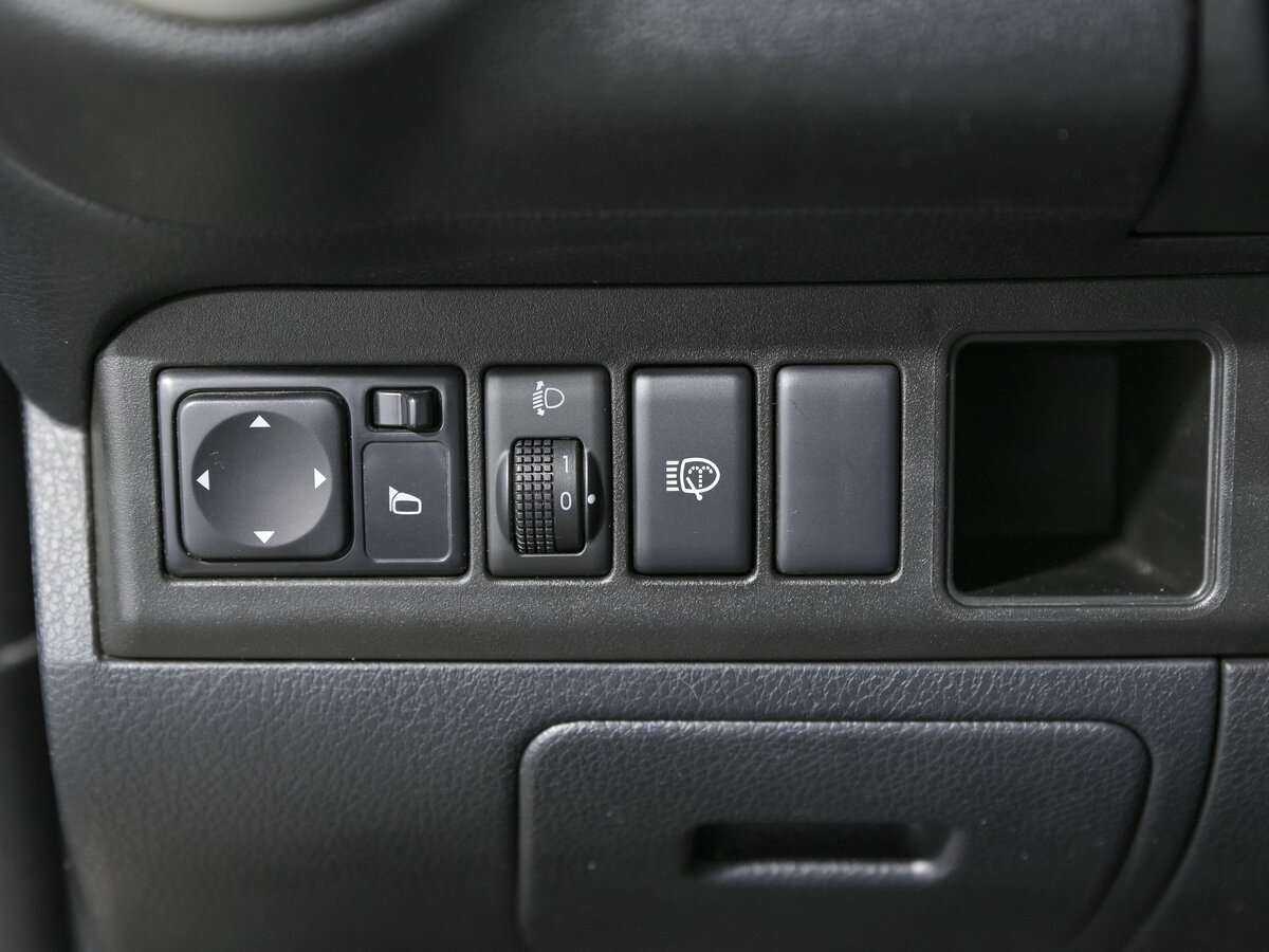 Ниссан Ноут б/у, 2013, Автоматическая. Фото: #12