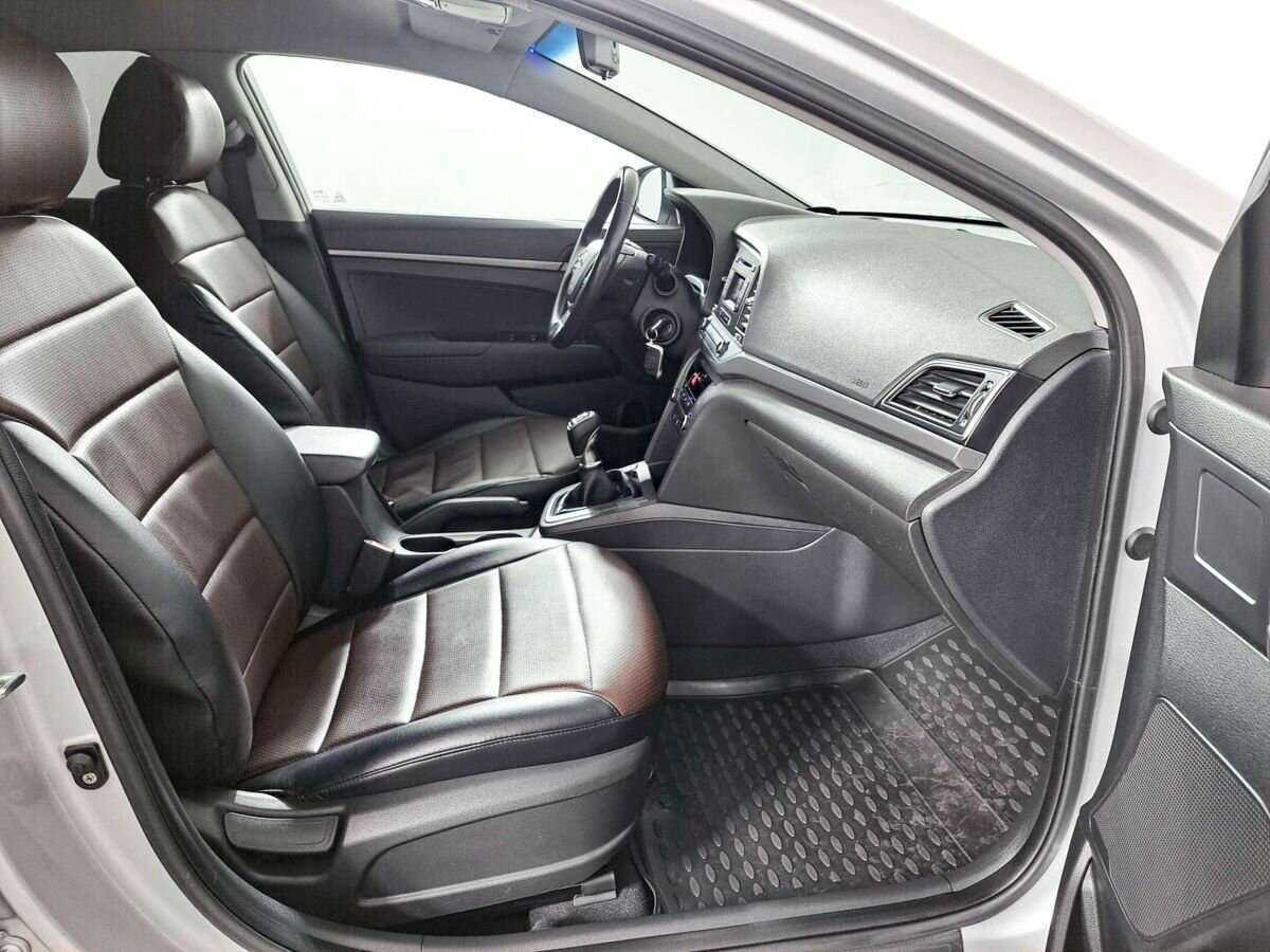 Хендай Елантра б/у, 2017, Механическая. Фото: #8