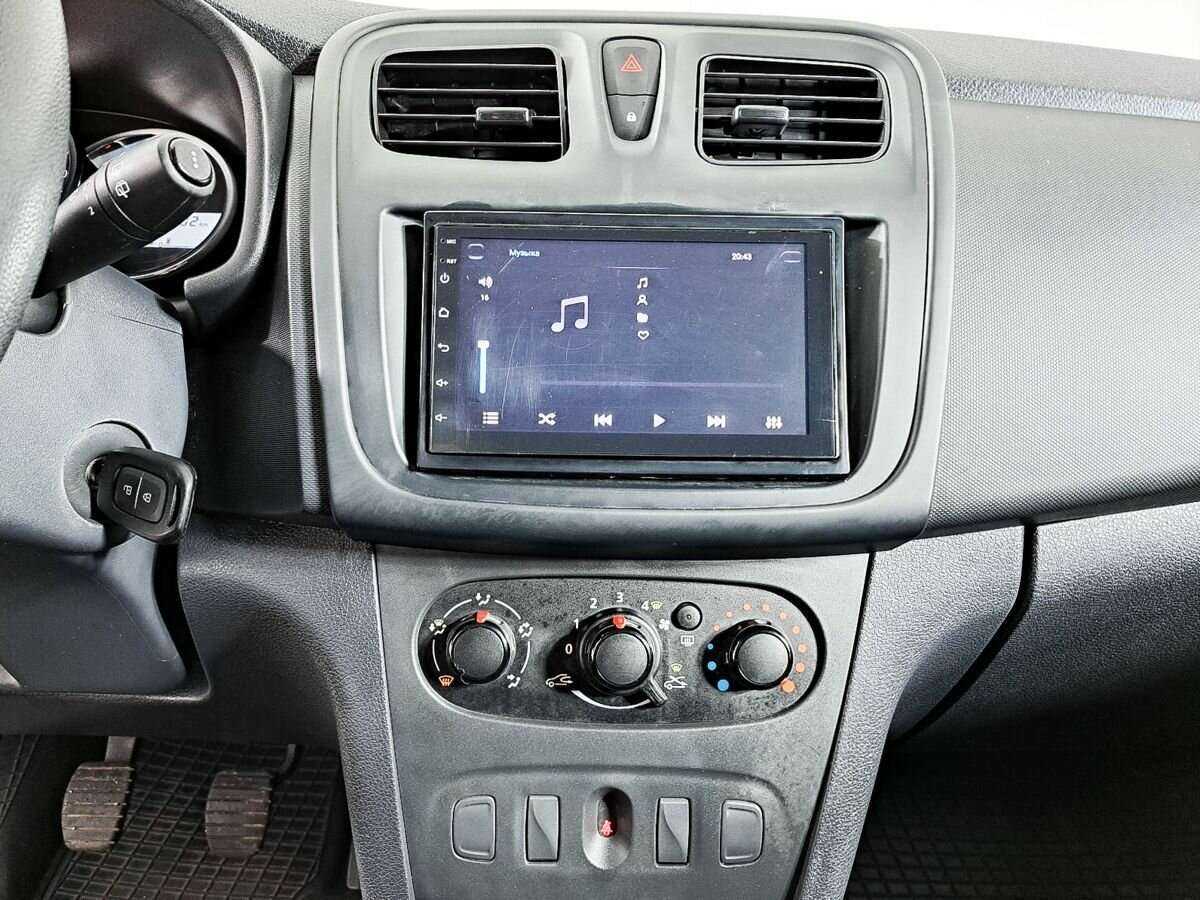 Рено Сандеро б/у, 2018, Механическая. Фото: #10