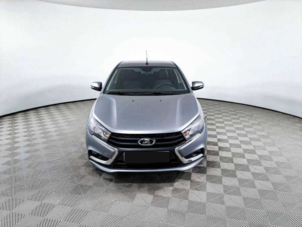 Лада (ВАЗ) Веста б/у, 2020, Механическая. Фото: #1