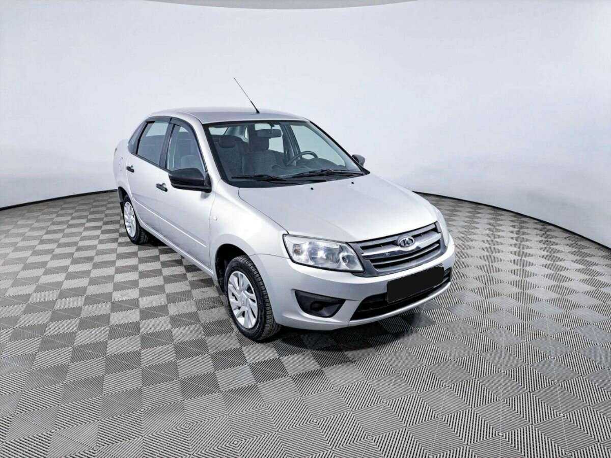 Лада (ВАЗ) Гранта б/у, 2017, Механическая. Фото: #2