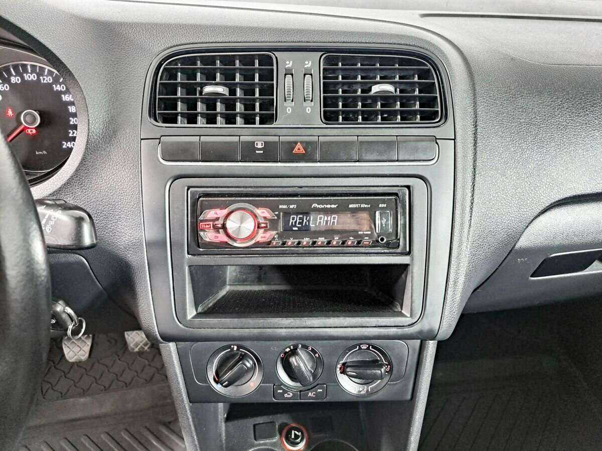 Фольксваген Поло б/у, 2012, Механическая. Фото: #12