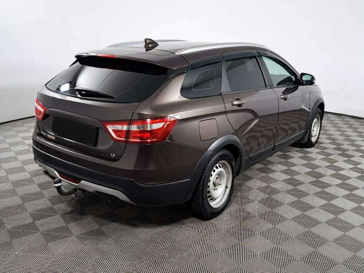 Лада (ВАЗ) Веста б/у, 2017, Механическая. Фото: #4