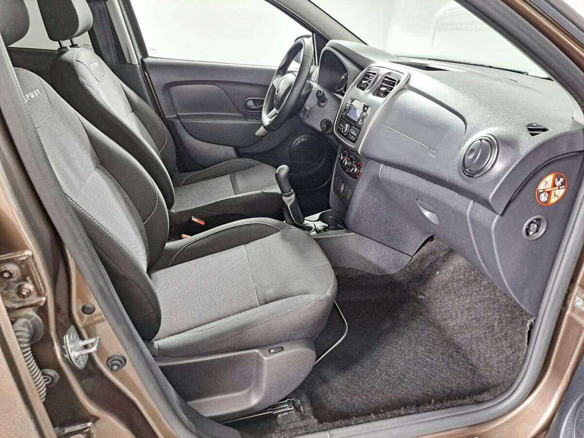 Рено Логан б/у, 2019, Механическая. Фото: #8