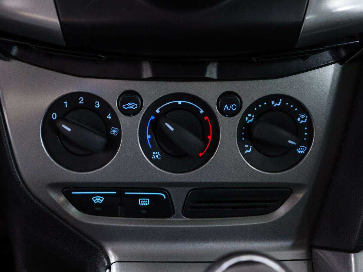 Форд Фокус б/у, 2012, Механическая. Фото: #16