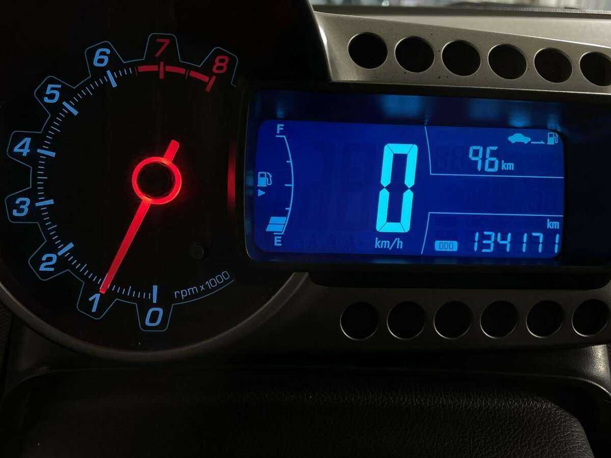 Шевроле Авео б/у, 2013, Механическая. Фото: #9