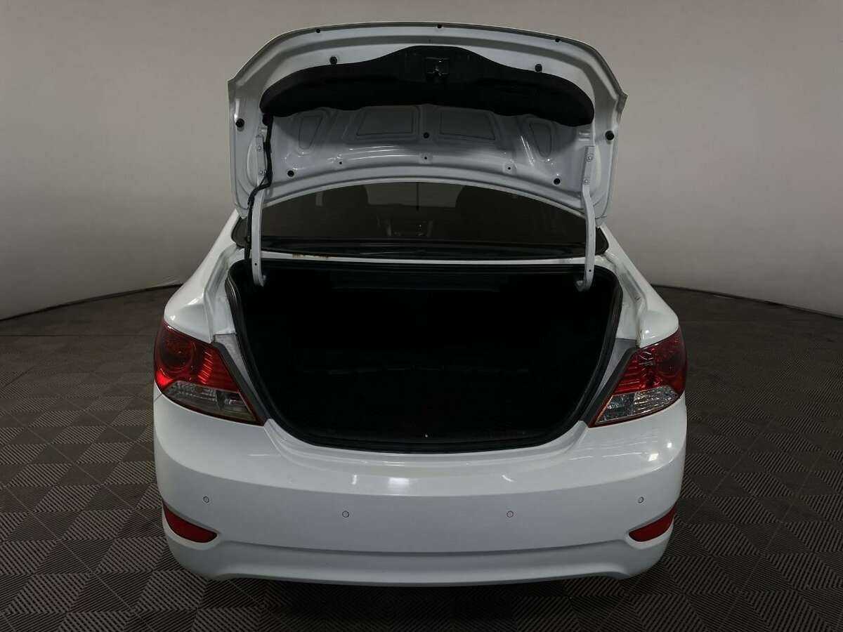 Хендай Солярис б/у, 2012, Автоматическая. Фото: #17