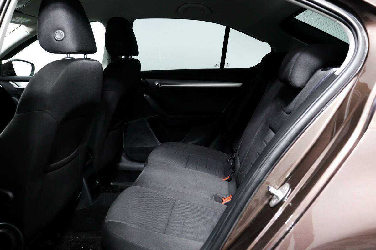 Шкода Октавия б/у, 2015, Роботизированная. Фото: #11