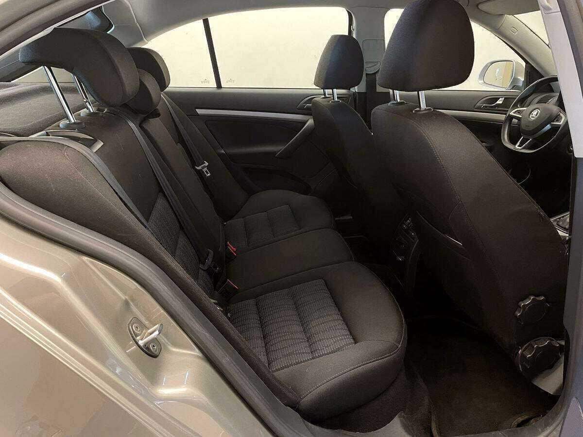 Шкода Октавия б/у, 2012, Автоматическая. Фото: #6