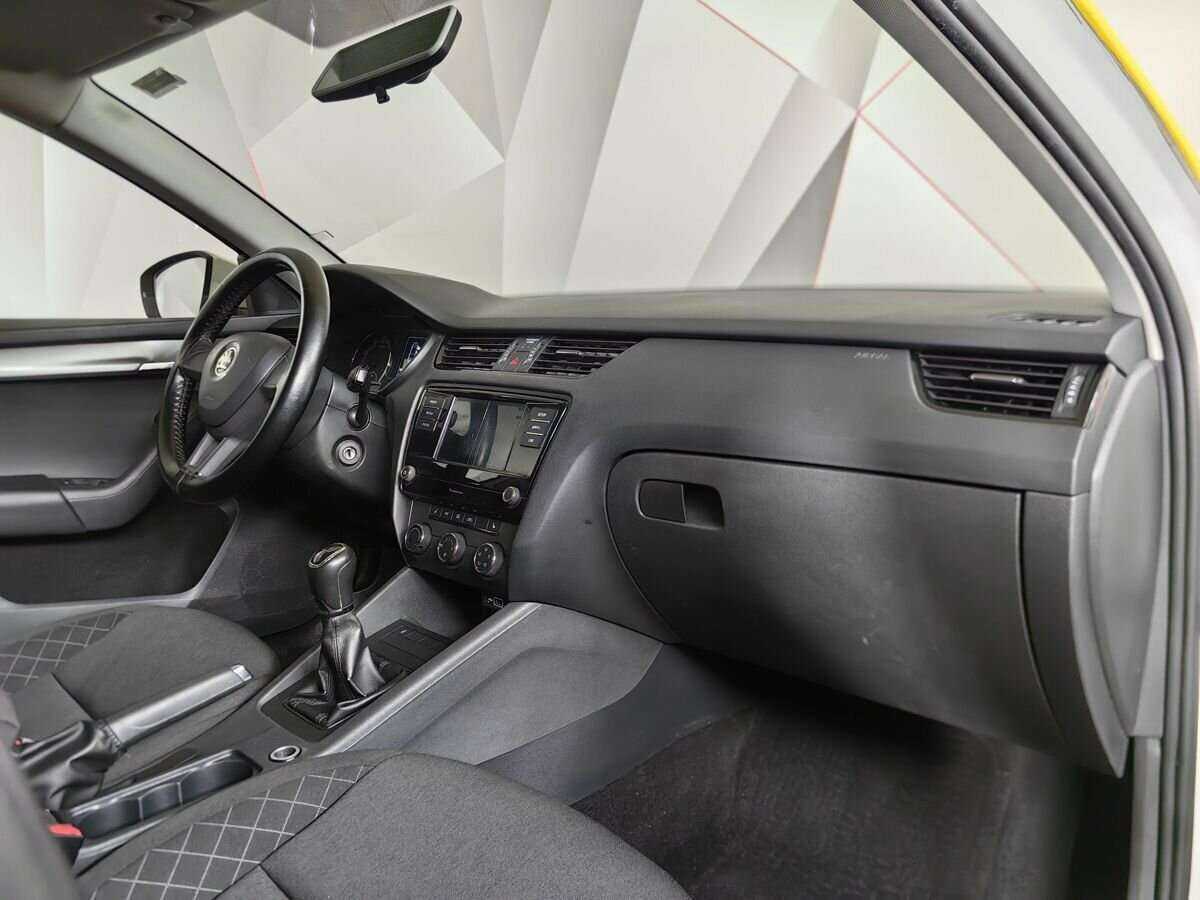 Шкода Октавия б/у, 2019, Механическая. Фото: #8