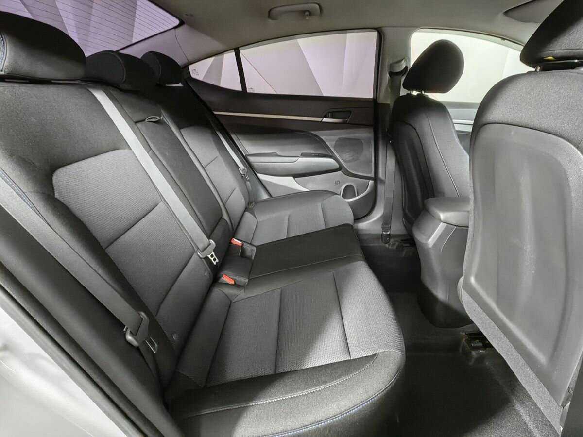 Хендай Елантра б/у, 2018, Механическая. Фото: #10