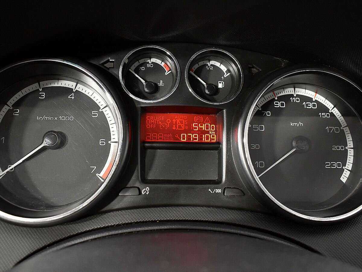 Пежо 408 б/у, 2013, Автоматическая. Фото: #11