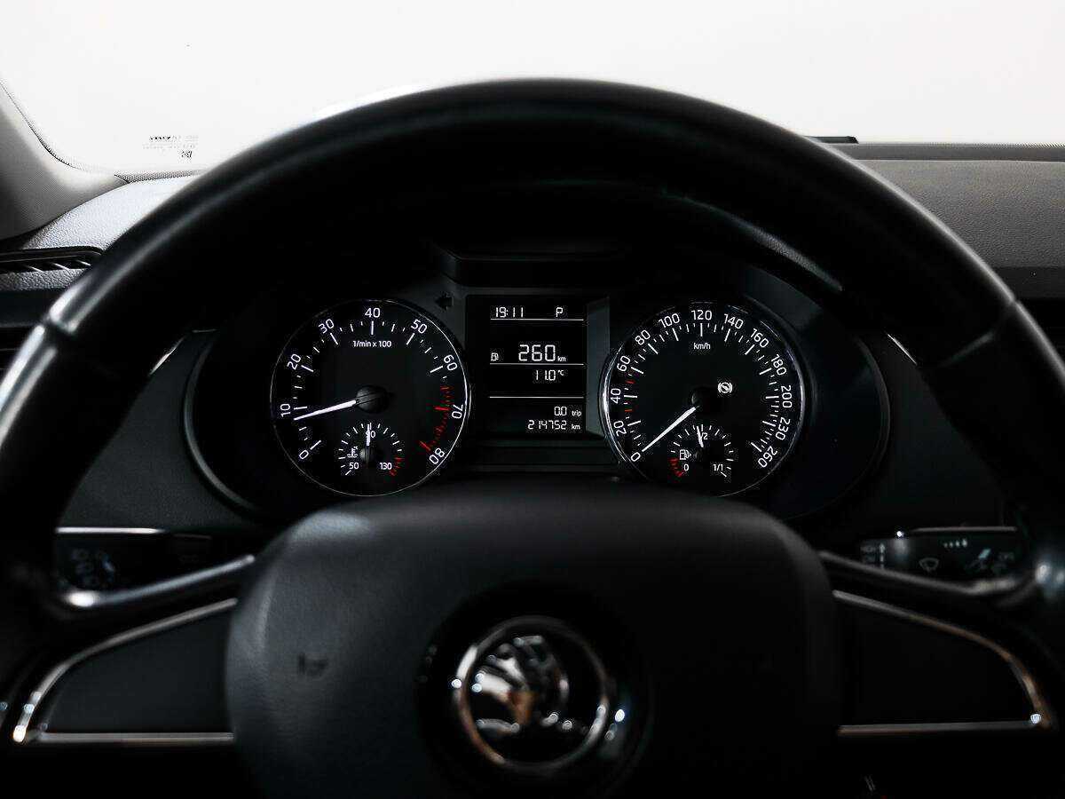 Шкода Октавия б/у, 2015, Роботизированная. Фото: #15