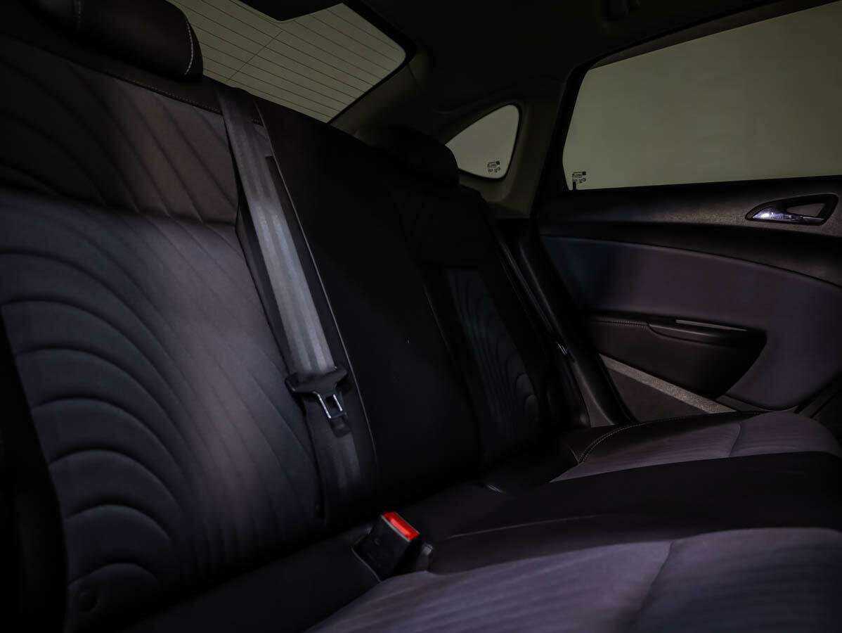 Опель Астра б/у, 2015, Автоматическая. Фото: #11