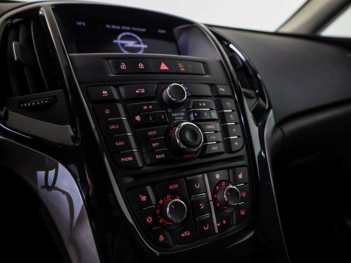 Опель Астра б/у, 2015, Автоматическая. Фото: #12