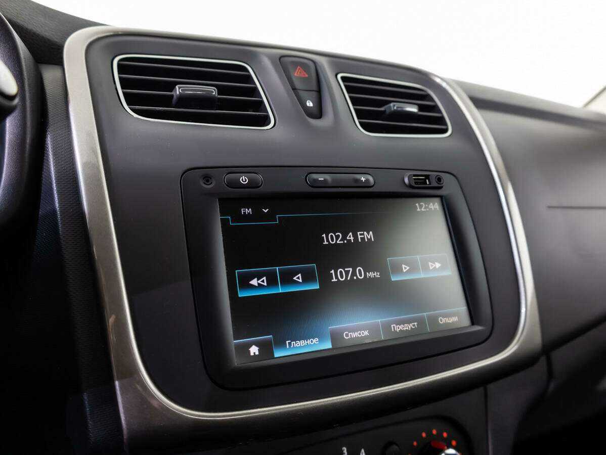 Рено Логан б/у, 2019, Автоматическая. Фото: #11