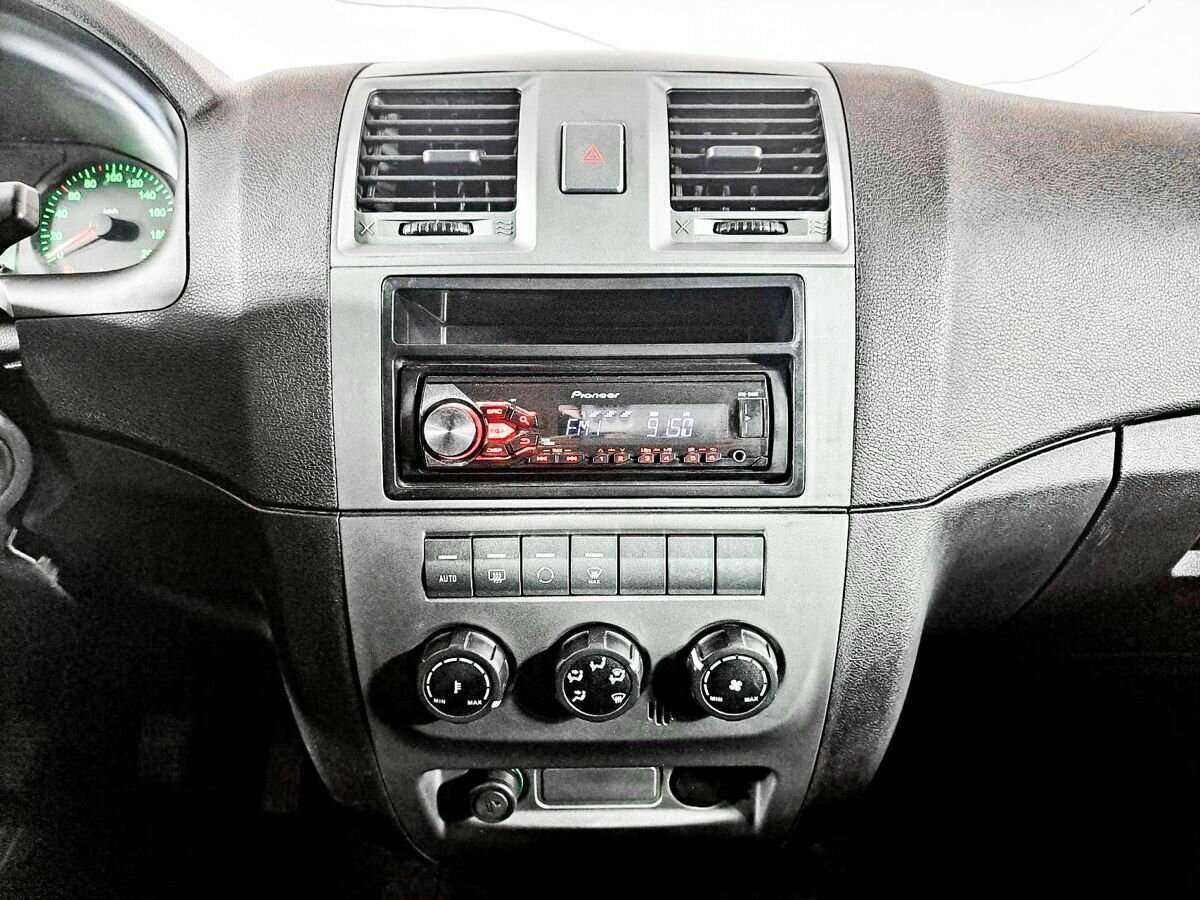 УАЗ Патриот б/у, 2016, Механическая. Фото: #12