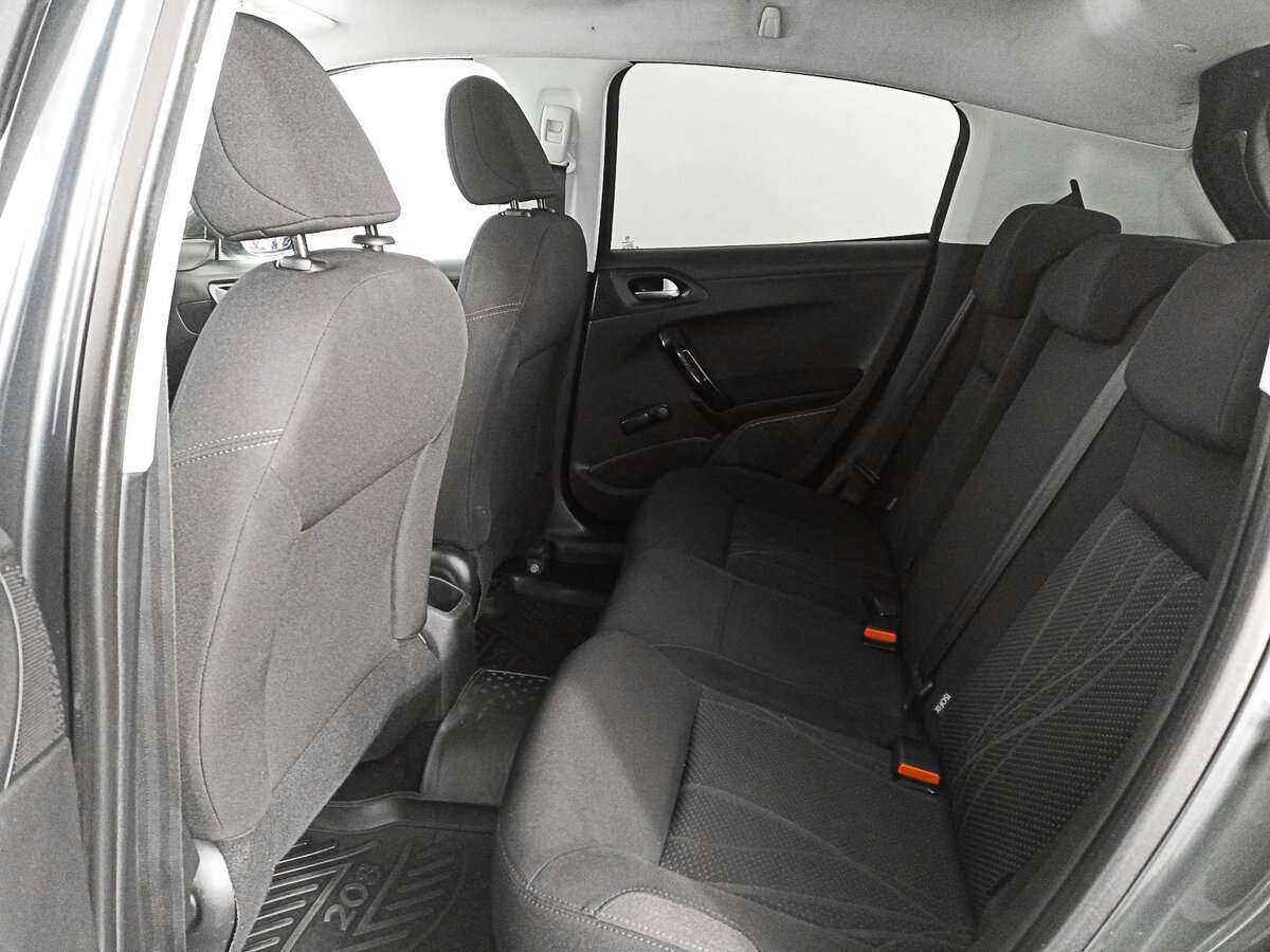 Пежо 208 б/у, 2013, Автоматическая. Фото: #9