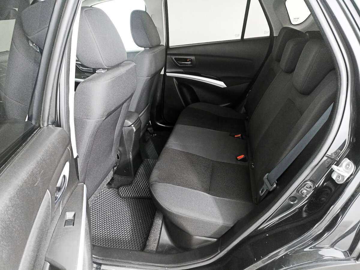 Сузуки С-Икс4 б/у, 2016, Механическая. Фото: #9