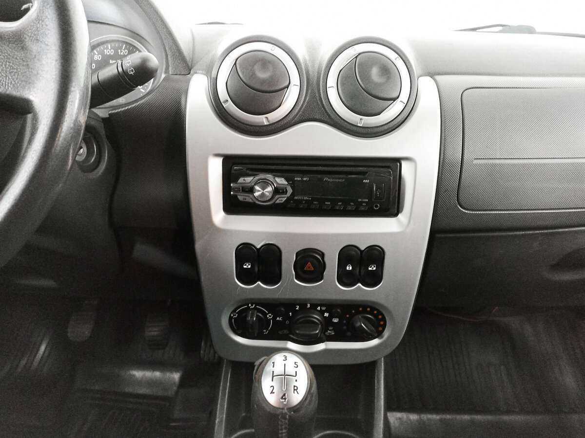 Рено Сандеро б/у, 2012, Механическая. Фото: #12