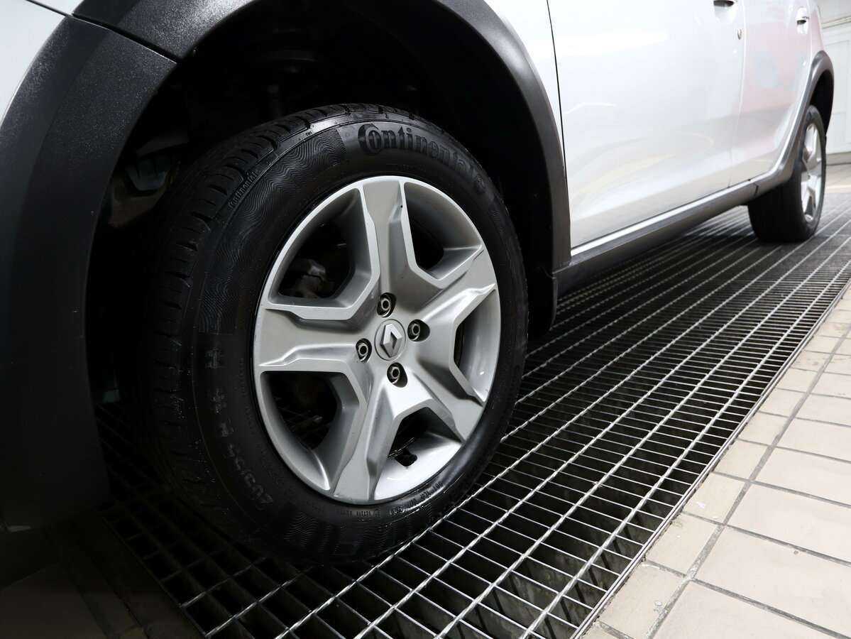 Рено Сандеро б/у, 2020, Механическая. Фото: #13