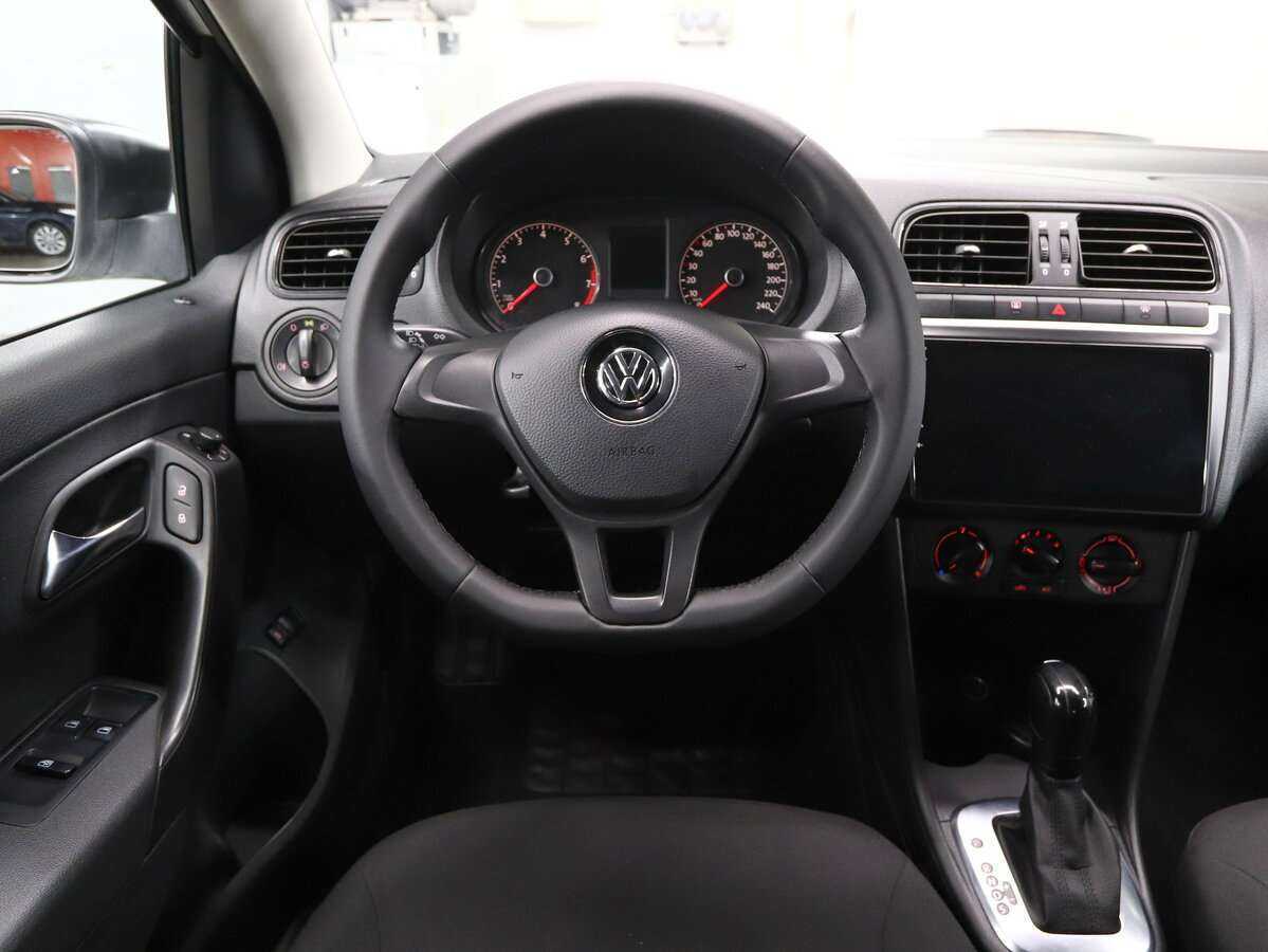 Фольксваген Поло б/у, 2017, Автоматическая. Фото: #10