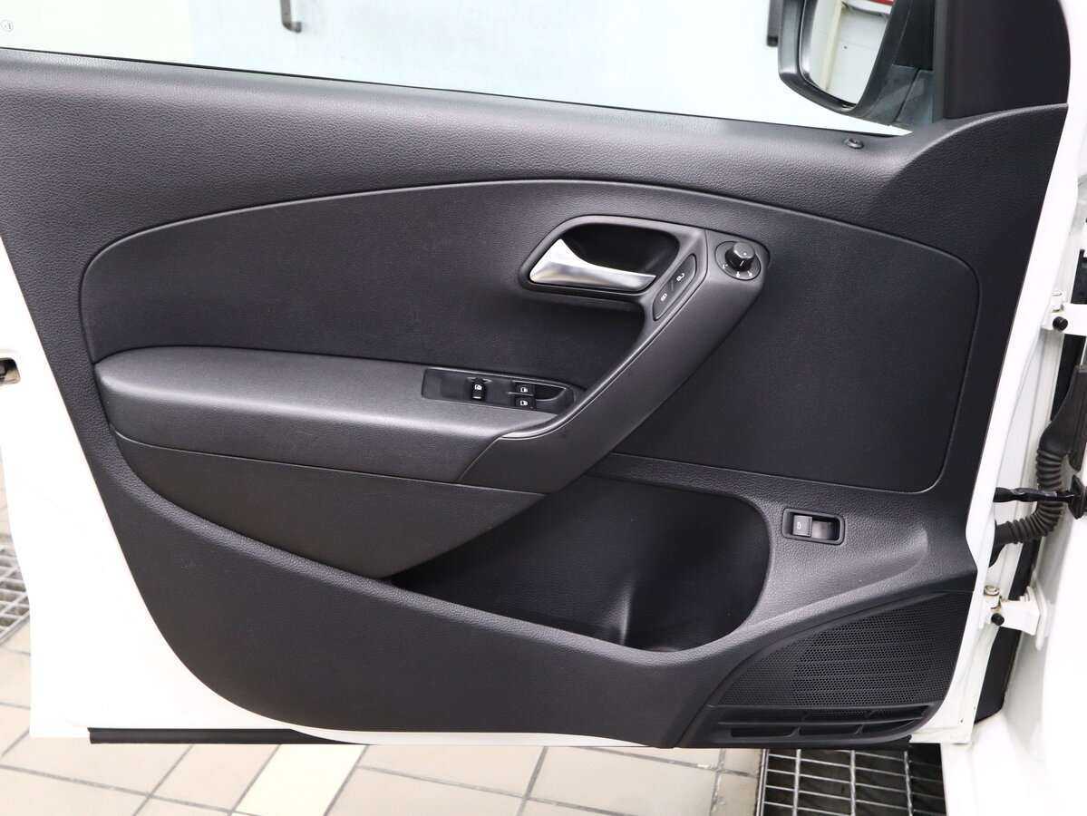 Фольксваген Поло б/у, 2017, Автоматическая. Фото: #13