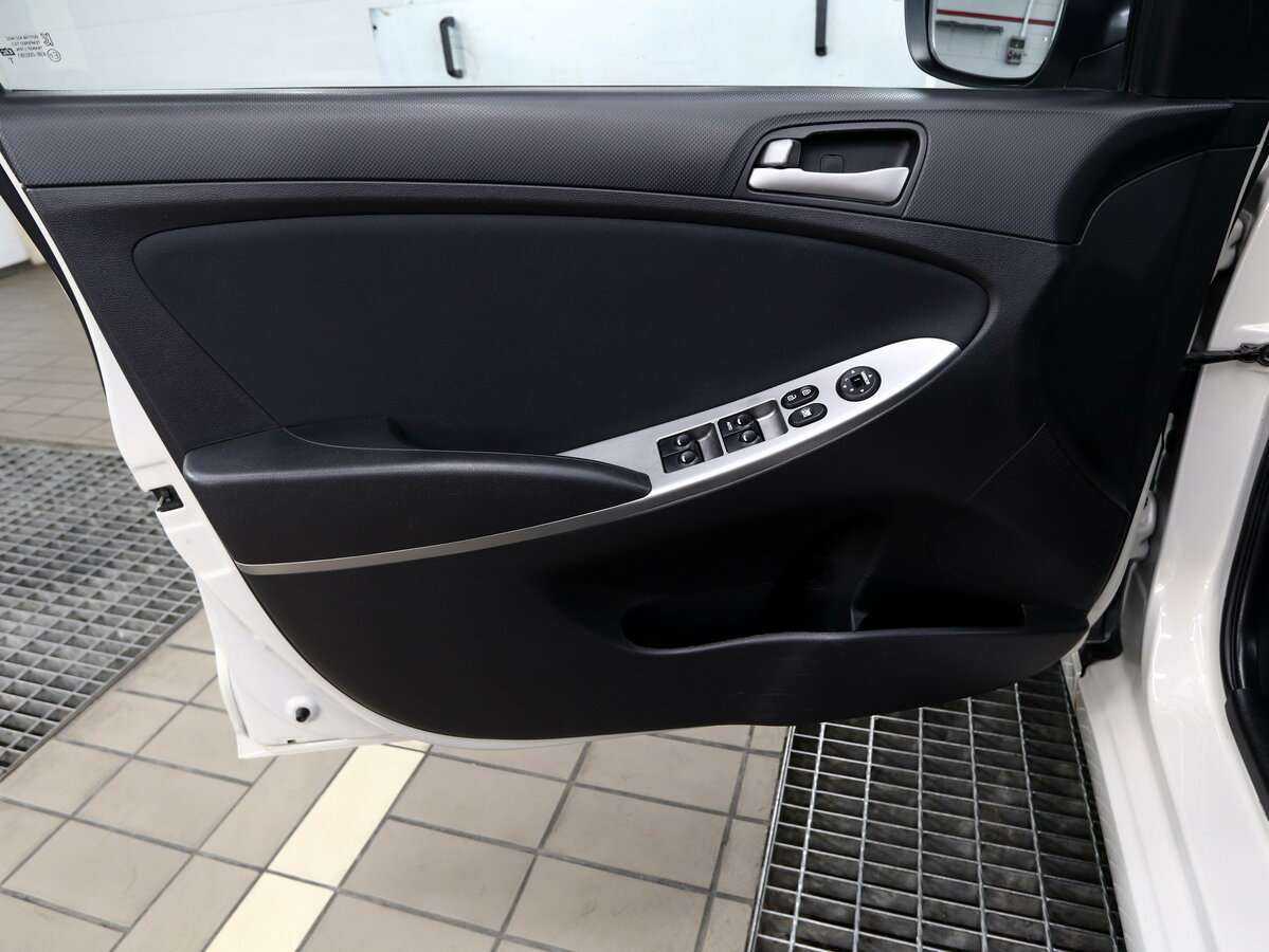 Хендай Солярис б/у, 2015, Автоматическая. Фото: #15