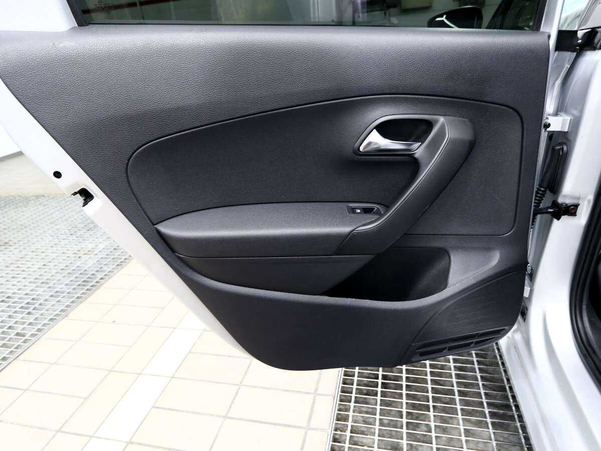 Фольксваген Поло б/у, 2012, Механическая. Фото: #9