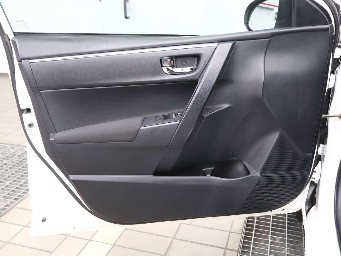 Тойота Королла б/у, 2014, Механическая. Фото: #5