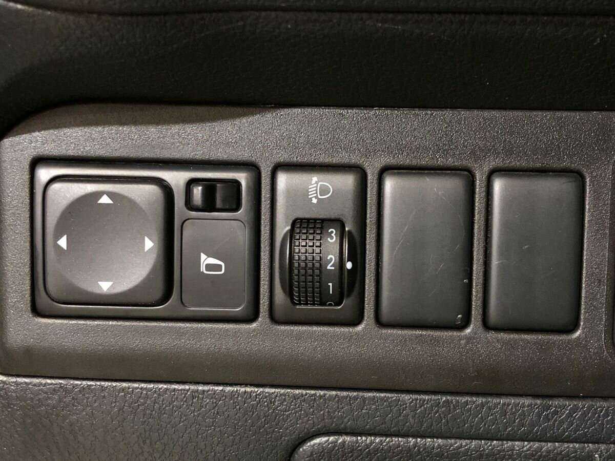 Ниссан Ноут б/у, 2013, Механическая. Фото: #12