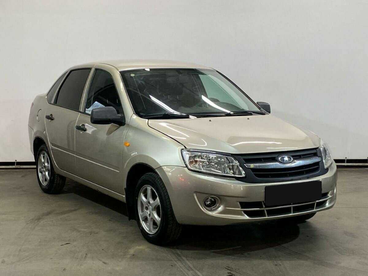 Лада (ВАЗ) Гранта б/у, 2012, Механическая. Фото: #2