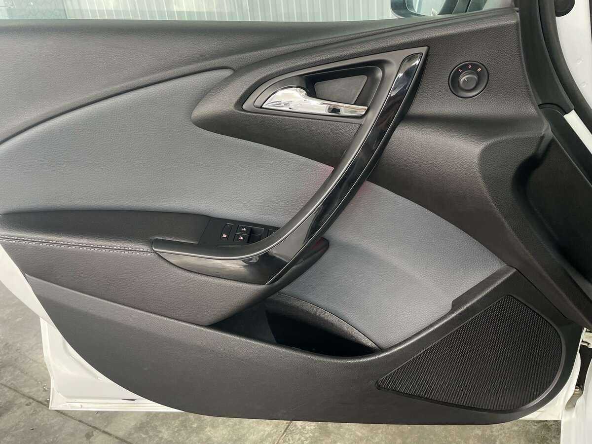 Опель Астра б/у, 2014, Автоматическая. Фото: #16