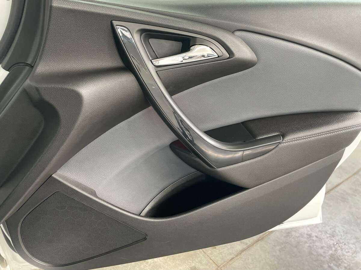 Опель Астра б/у, 2014, Автоматическая. Фото: #18